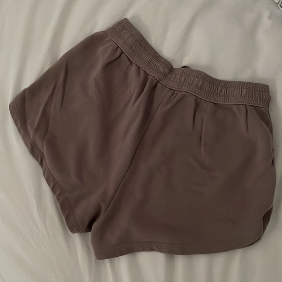 Lilac H&M Medium Sweatshorts - Picture 3 of 3